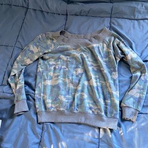 American Rag Camo Sweatshirt Size Small